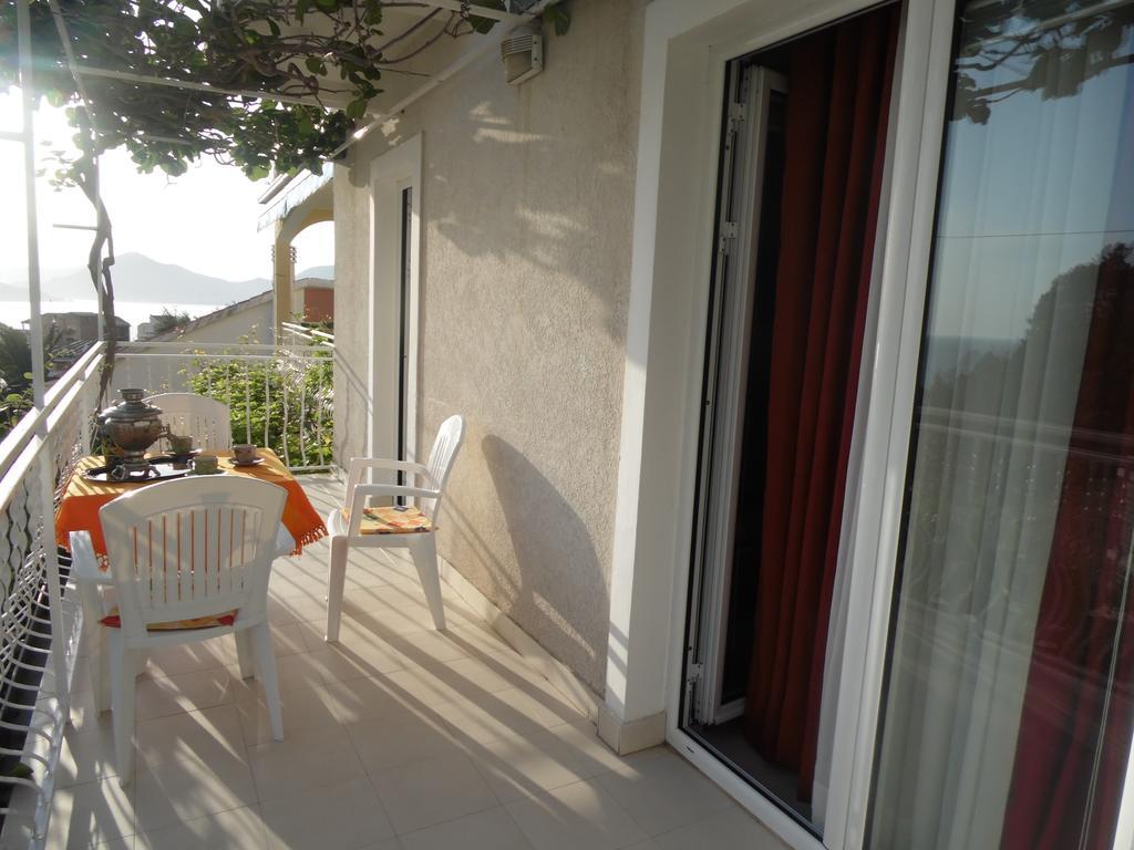 Apartments Slavica Jovanovic Sveti Stefan Chambre photo