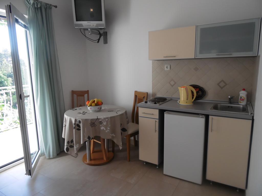 Apartments Slavica Jovanovic Sveti Stefan Chambre photo