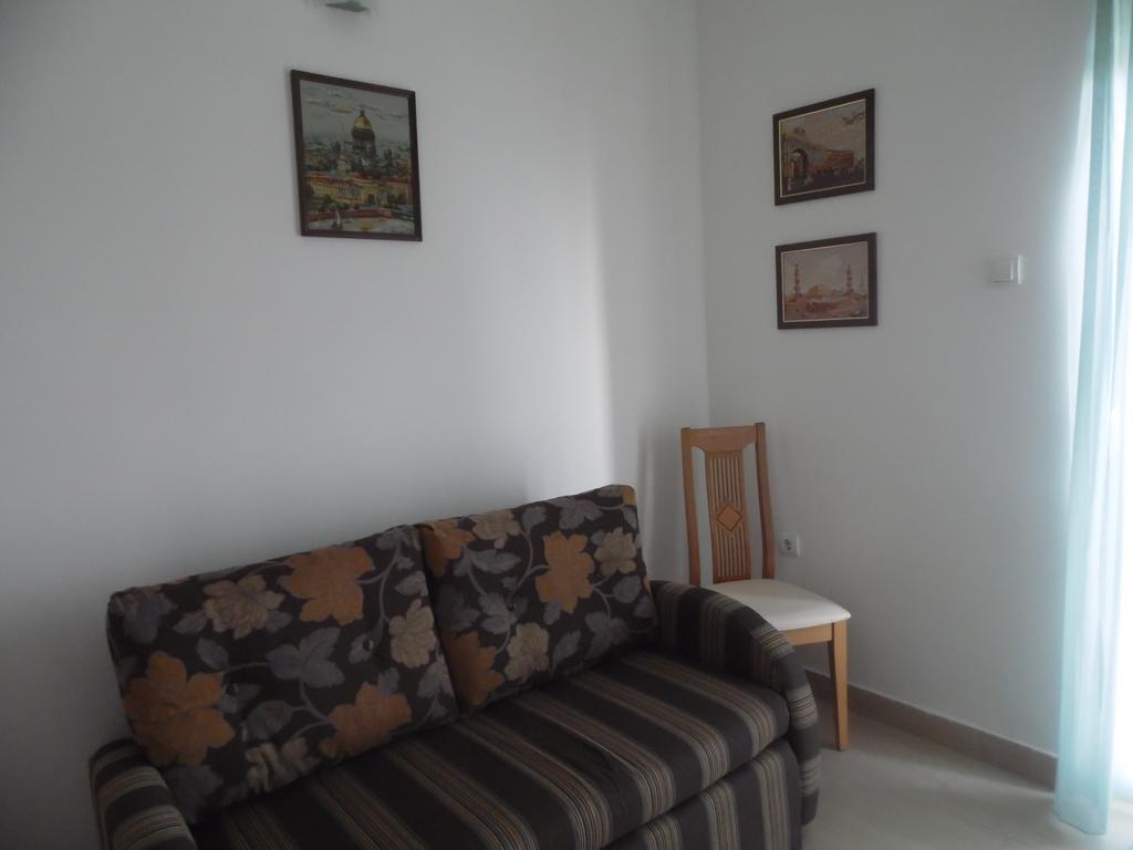 Apartments Slavica Jovanovic Sveti Stefan Chambre photo